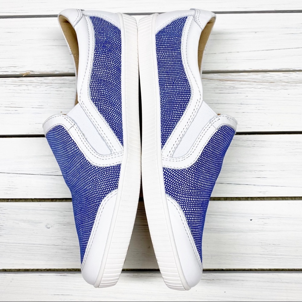 NEW Earth Currant Saphire Blue Wave Slip On Sneakers 9.5 - Picture 5 of 11
